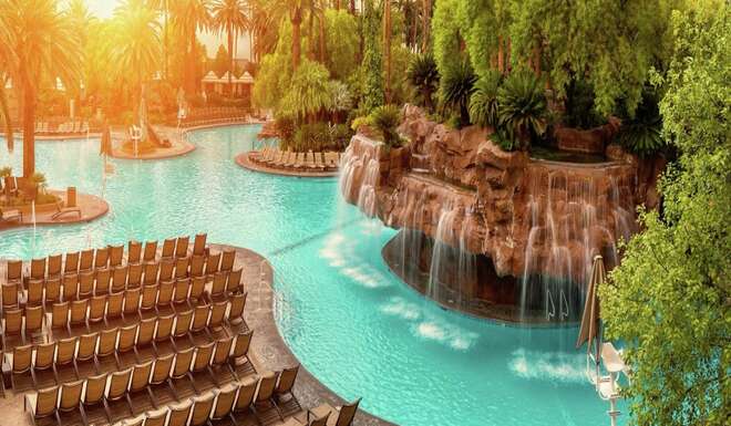 Piscine à l'hôtel Mirage