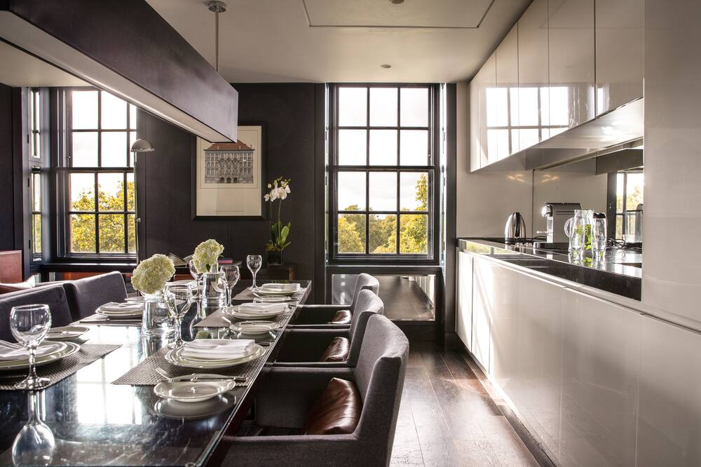 London hotel with kitchen