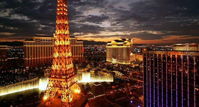 Burgundy Room King Eiffel Tower View